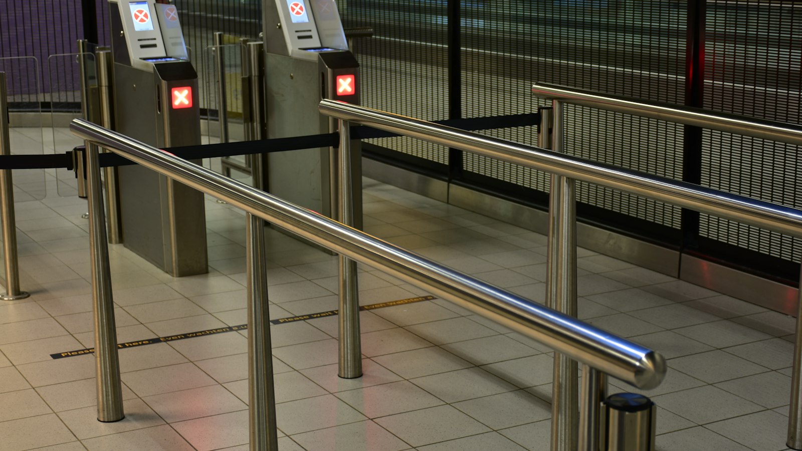 Boom Barriers and Turnstiles: Choosing Perimeter and Entry Control for Your Premises